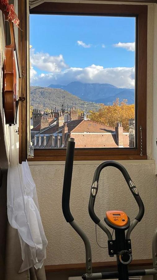 Cosy And Calm In Grenoble City Heart With Free And Large Parking Q-Park Chavant Exteriör bild